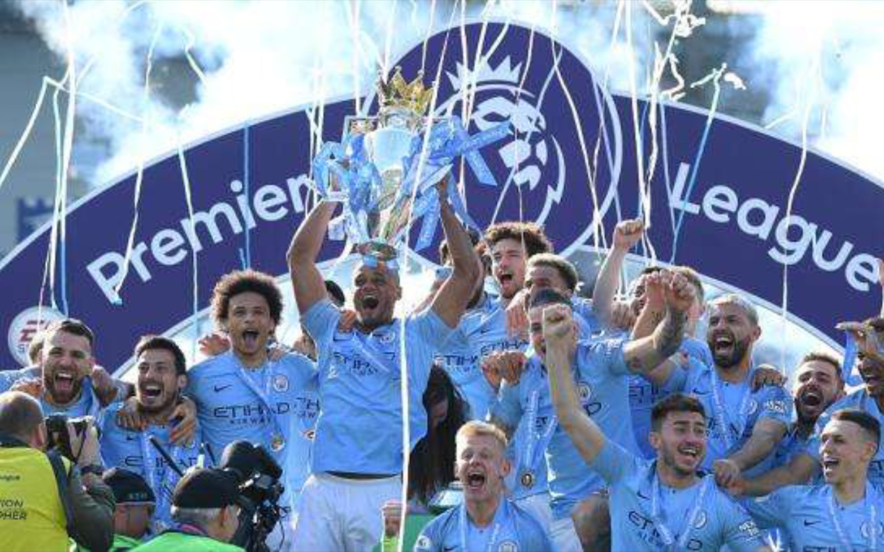 满朝气和活 满朝气和活